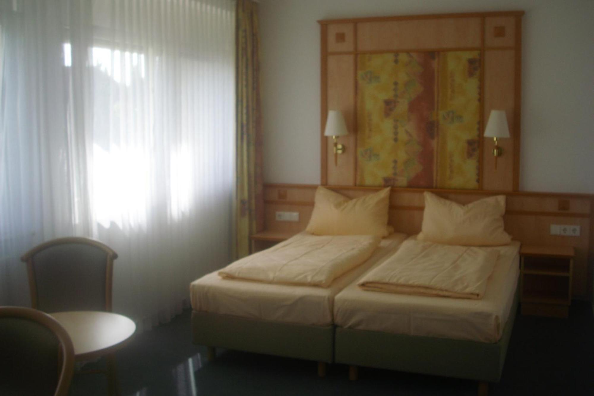 Hotel Wetterau - Self-Check-In Wölfersheim エクステリア 写真