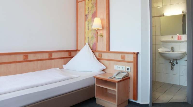 Hotel Wetterau - Self-Check-In Wölfersheim エクステリア 写真